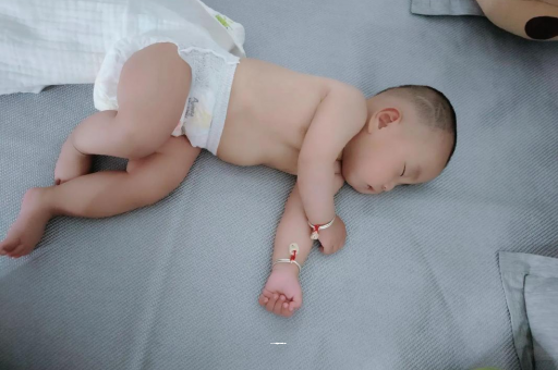 灌南几个月宝宝会抬头